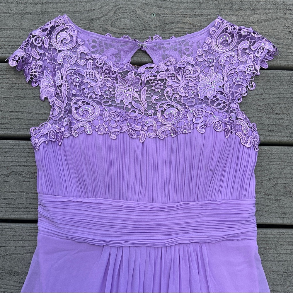 Ever Pretty: Purple Maxi Prom/Formal Gown. Women’s Size Large (8). - Picture 5 of 13
